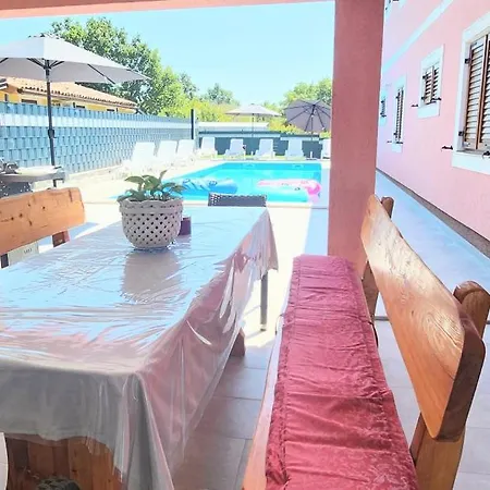 Apartamento Radmila *
