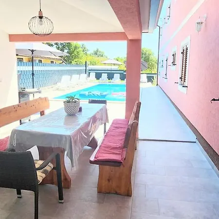Radmila Nova Vas (Porec)
