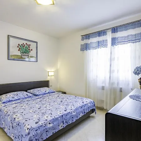 Radmila Nova Vas (Porec)