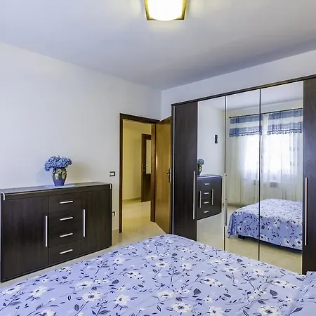 Radmila Nova Vas (Porec)
