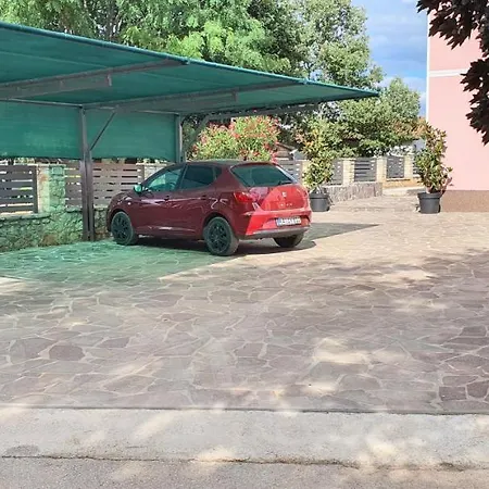 Radmila Nova Vas (Porec)