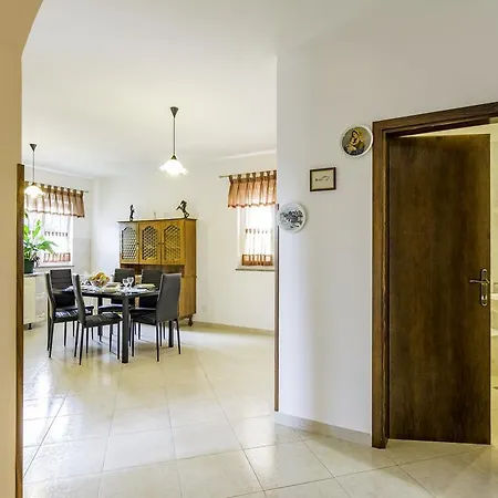 Radmila Apartament